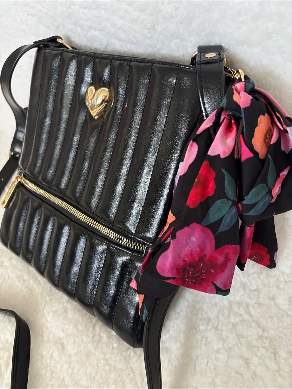 Betsey Johnson Black Quilted Heart Accent Crossbody Bag with Floral Scarf - Picture 3 of 9